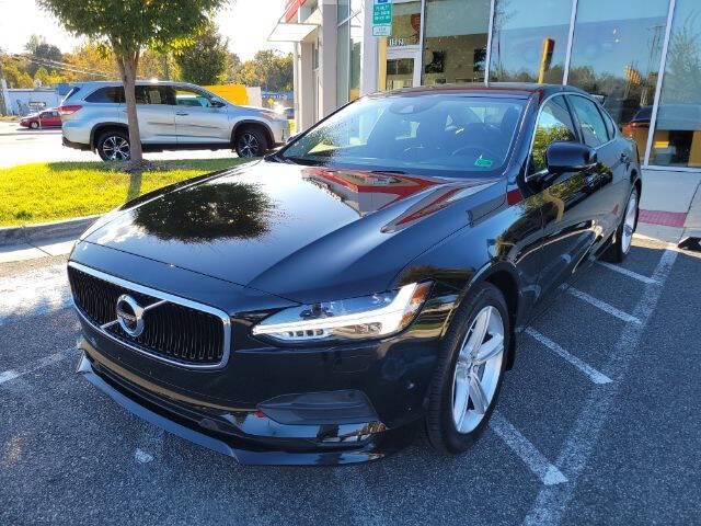 2018 Volvo S90 Momentum's photo
