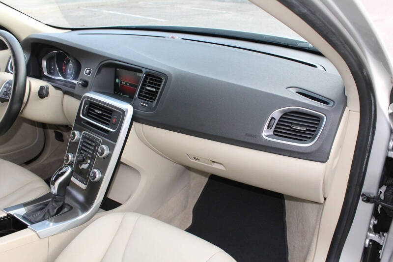 2015 Volvo S60 T5 Drive-E Premier