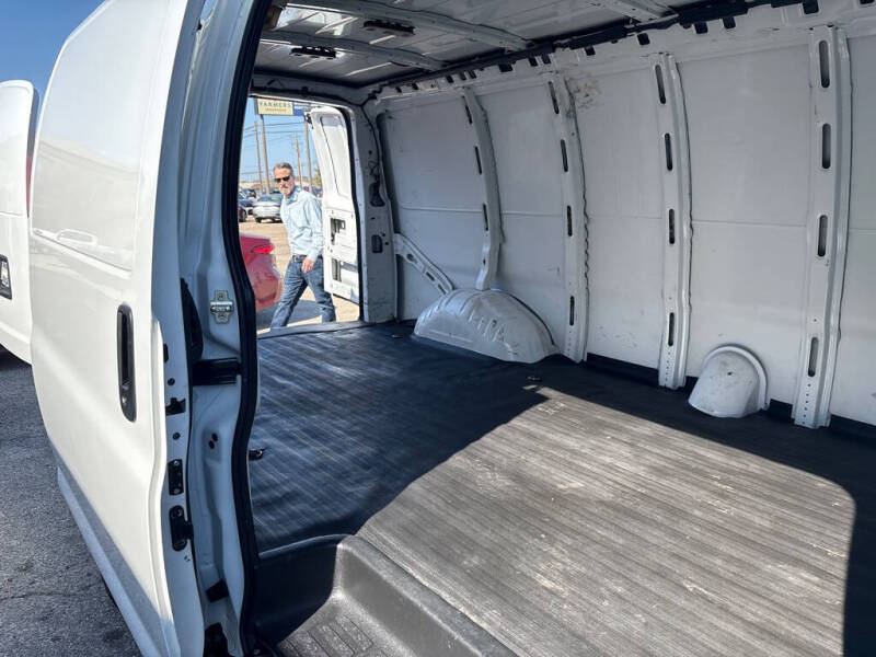2023 GMC Savana 2500