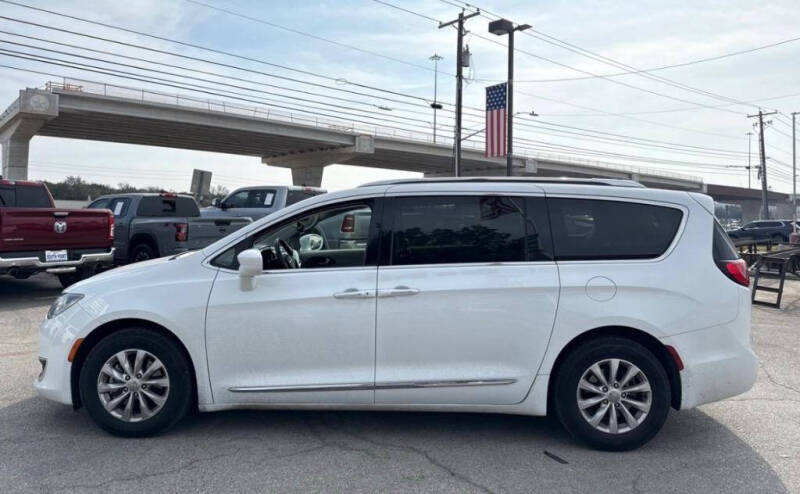 2019 Chrysler Pacifica Touring L