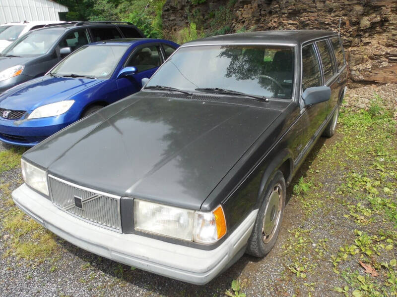 1990 Volvo 740 for sale at Sabula Auto Center & U-Haul - Trade in's for sale in Du Bois PA