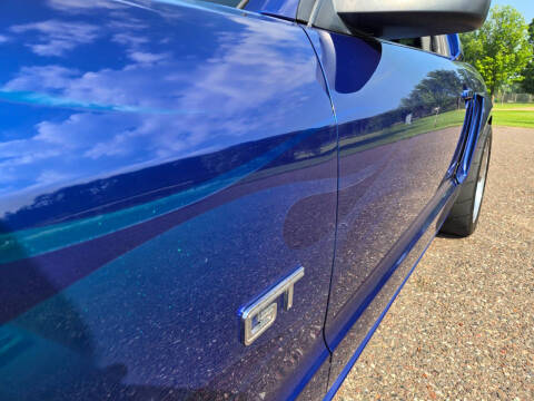2005 Ford Mustang GT Deluxe