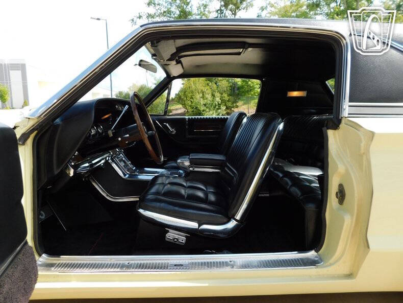 1966 Ford Thunderbird