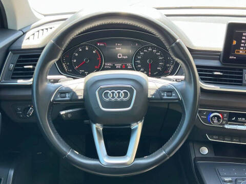 2019 Audi Q5 quattro Premium 45 TFSI