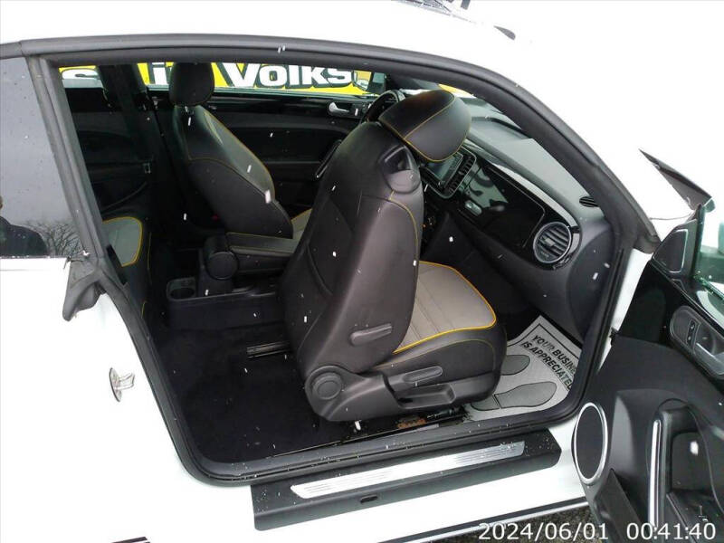 2016 Volkswagen Beetle 1.8T Dune PZEV