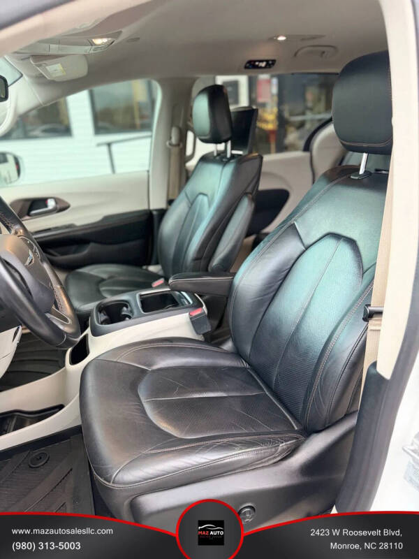 2017 Chrysler Pacifica Touring-L Plus