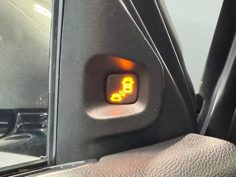 2025 Acura MDX w/Tech