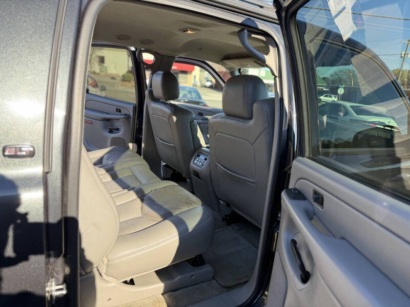 2004 GMC Yukon XL 1500 SLT