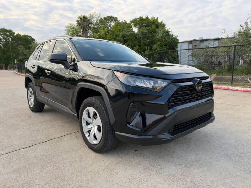 2020 Toyota RAV4 LE