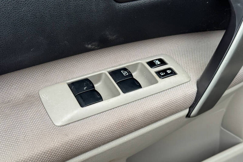 2009 Nissan Rogue S