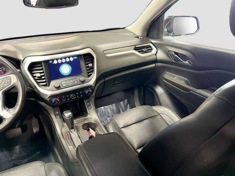 2017 GMC Acadia SLT-1