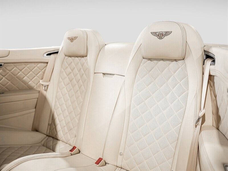 2016 Bentley Continental 31