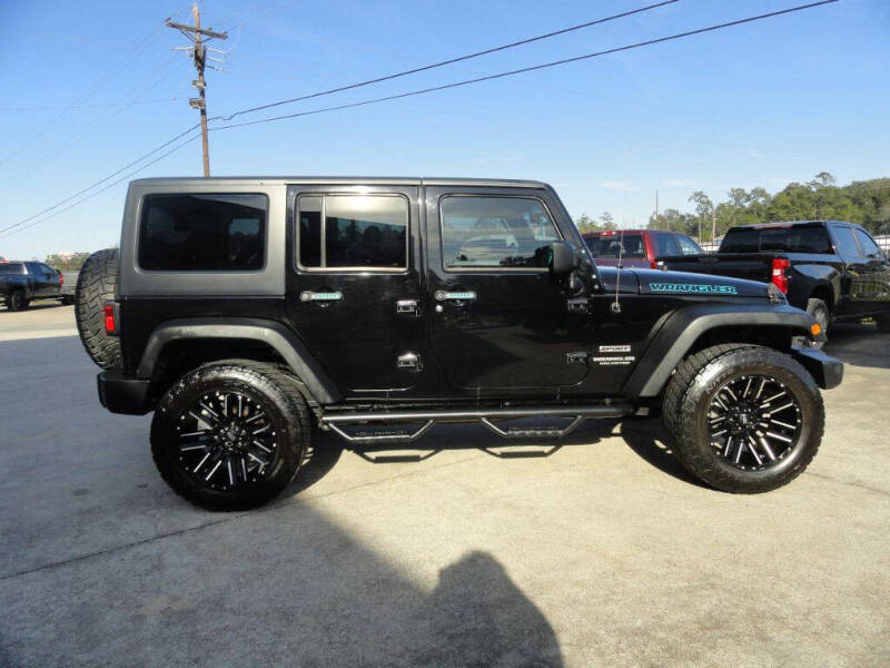 2017 Jeep Wrangler Unlimited Sport S photo 5