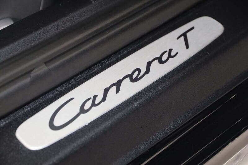 2019 Porsche 911 Carrera