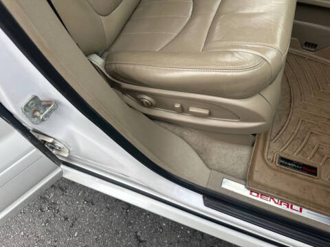 2016 GMC Acadia Denali