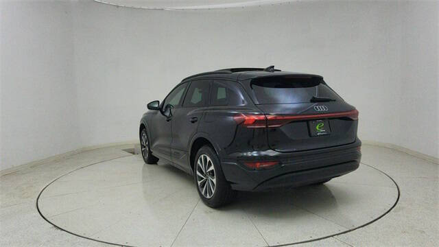 2025 Audi Q6 e-tron quattro Premium Plus