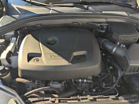 2017 Volvo XC60 T5 Dynamic