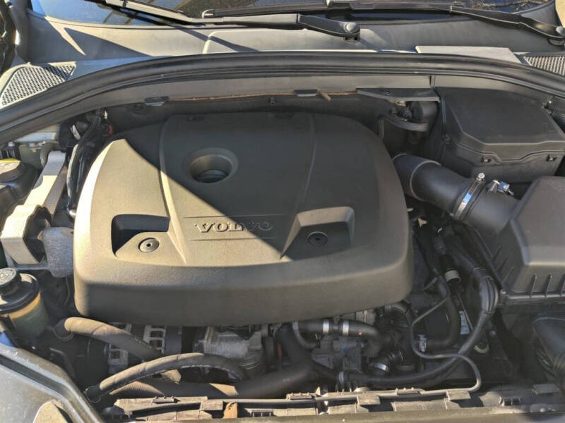 2017 Volvo XC60 T5 Dynamic