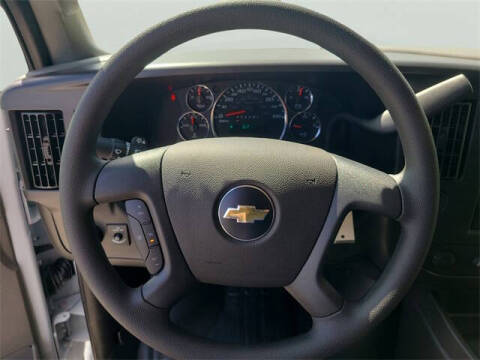 2025 Chevrolet Express 2500