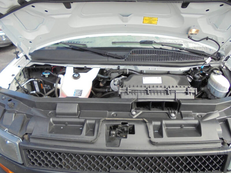 2022 Chevrolet Express 2500