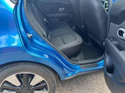 2019 Kia Soul +