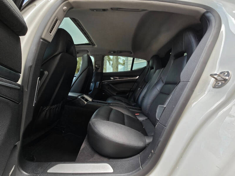 2015 Porsche Panamera S E-Hybrid