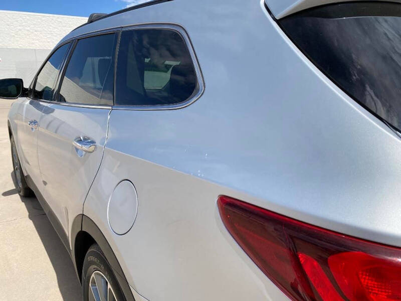 2017 Hyundai Santa Fe SE