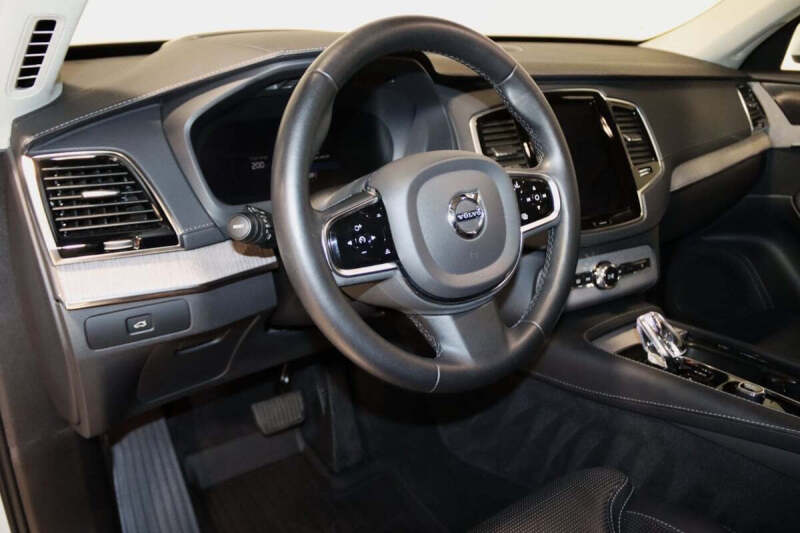 2023 Volvo XC90 B6 Ultimate Bright Theme 7P