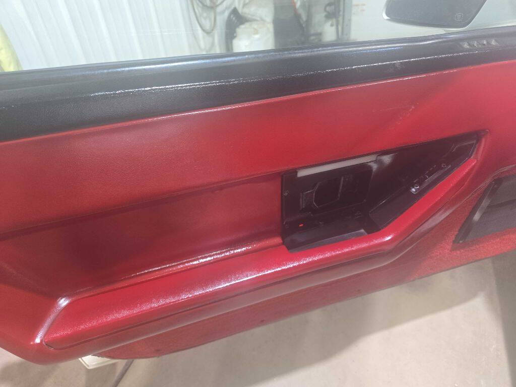 1985 Chevrolet Corvette 7