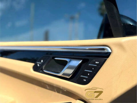 2015 Porsche Macan S