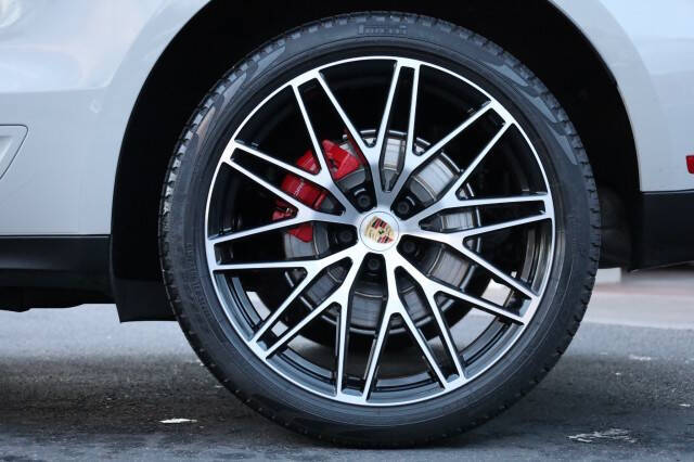 2023 Porsche Macan S