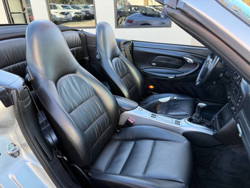 2004 Porsche 911 Carrera 4S