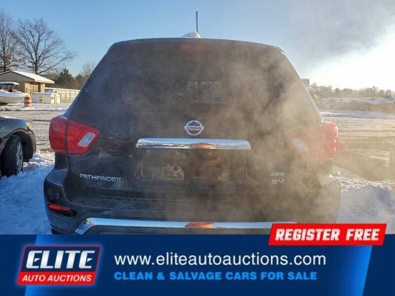 2018 Nissan Pathfinder S