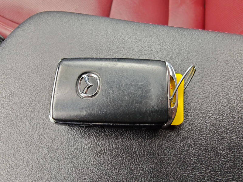 2024 Mazda Mazda3 Hatchback 2.5 S Carbon Edition