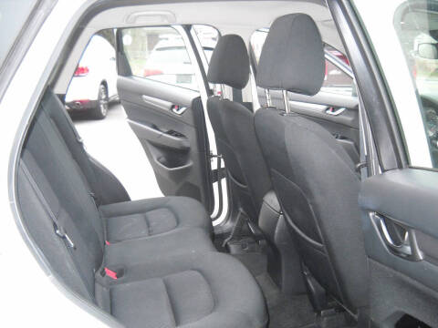 2017 Mazda CX-5 Sport