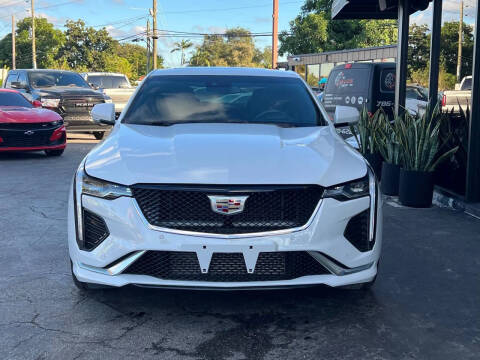 2023 Cadillac CT4 Premium Luxury