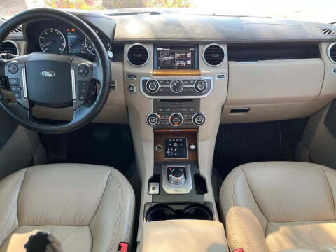 2016 Land Rover LR4 HSE LUX