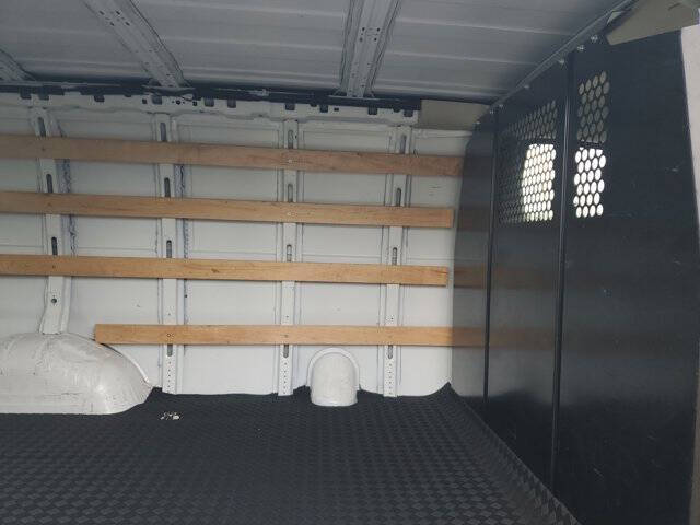 2023 GMC Savana 2500