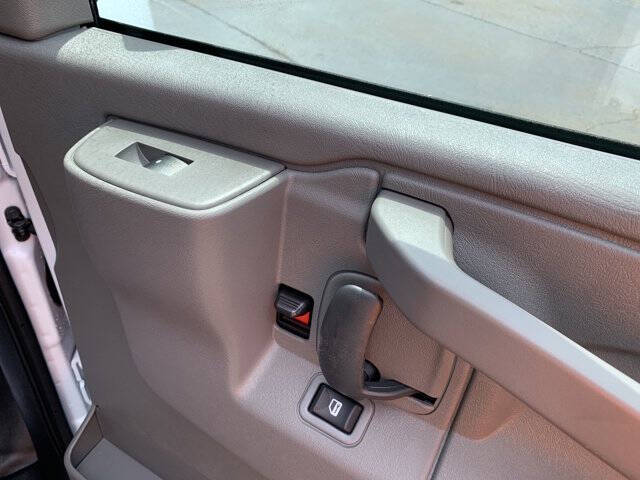 2025 Chevrolet Express 2500