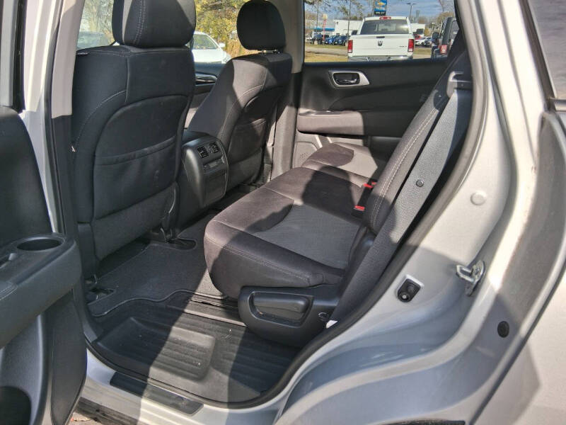 2017 Nissan Pathfinder S