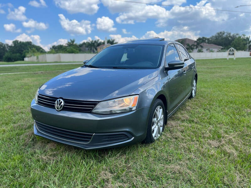 2013 Volkswagen Jetta SE photo 2