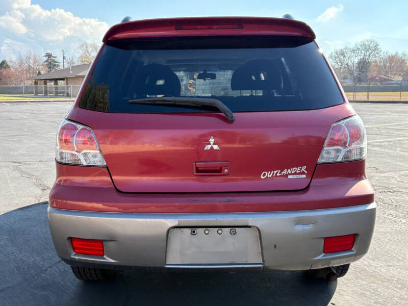 2004 Mitsubishi Outlander XLS