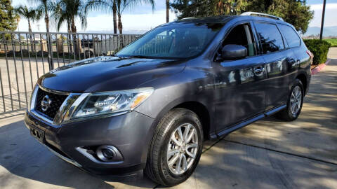 2013 Nissan Pathfinder for sale at Gold Rush Auto Wholesale in Sanger CA