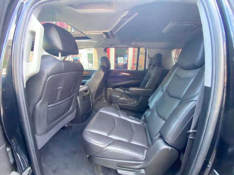 2017 Cadillac Escalade ESV Luxury