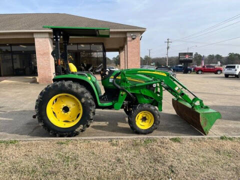 2012 John Deere 4120 TRACTOR