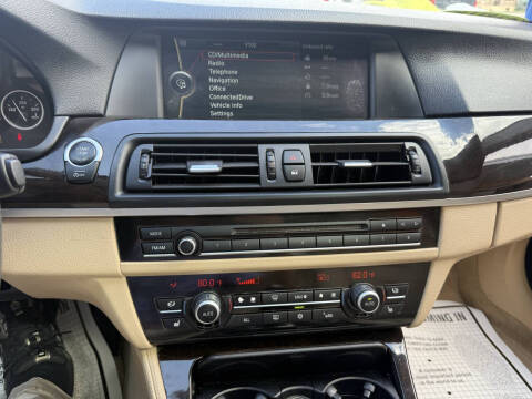 2012 BMW 5 Series 528i