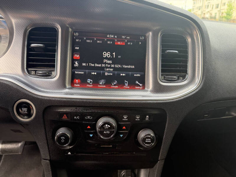 2013 Dodge Charger SXT