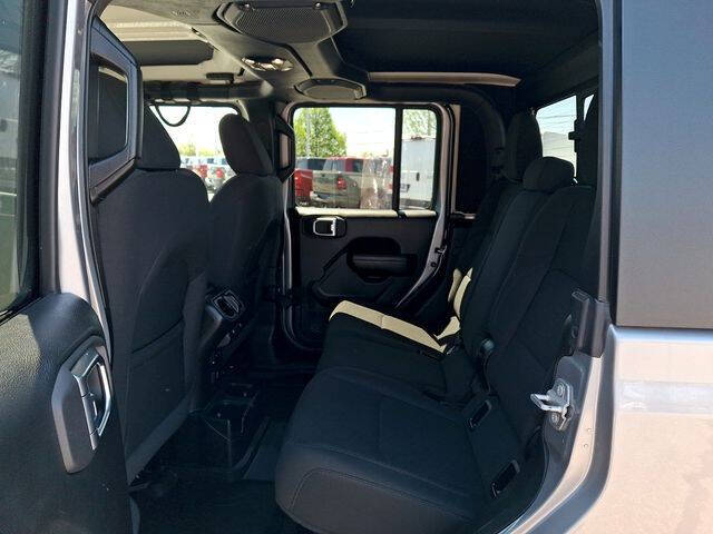 2021 Jeep Gladiator Willys