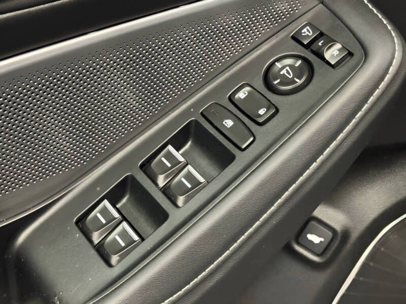 2025 Acura MDX w/Tech