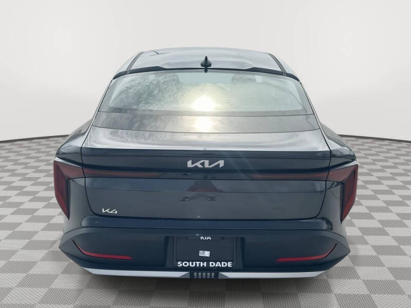 2025 Kia K4 EX